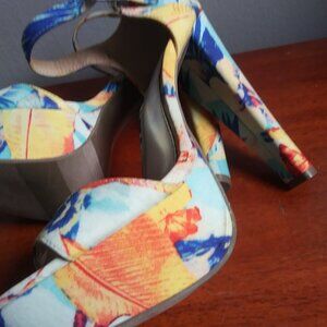 Hot Tomato High Heels Floral Open Toe shoes sz 9.5
